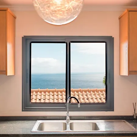 Vakantiehuis North Coast View House *